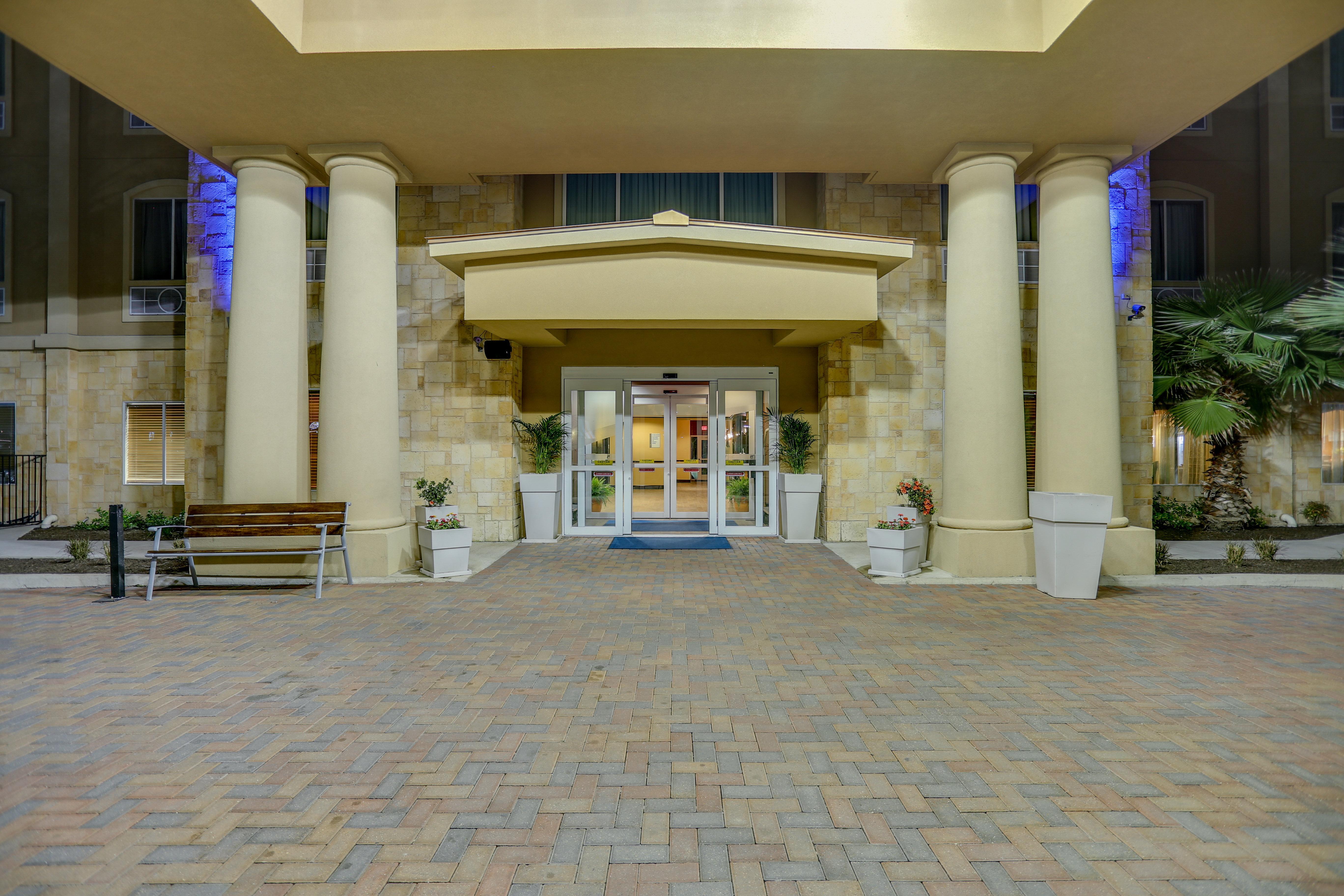 Holiday Inn Express Hotel & Suites Huntsville By Ihg Exterior foto