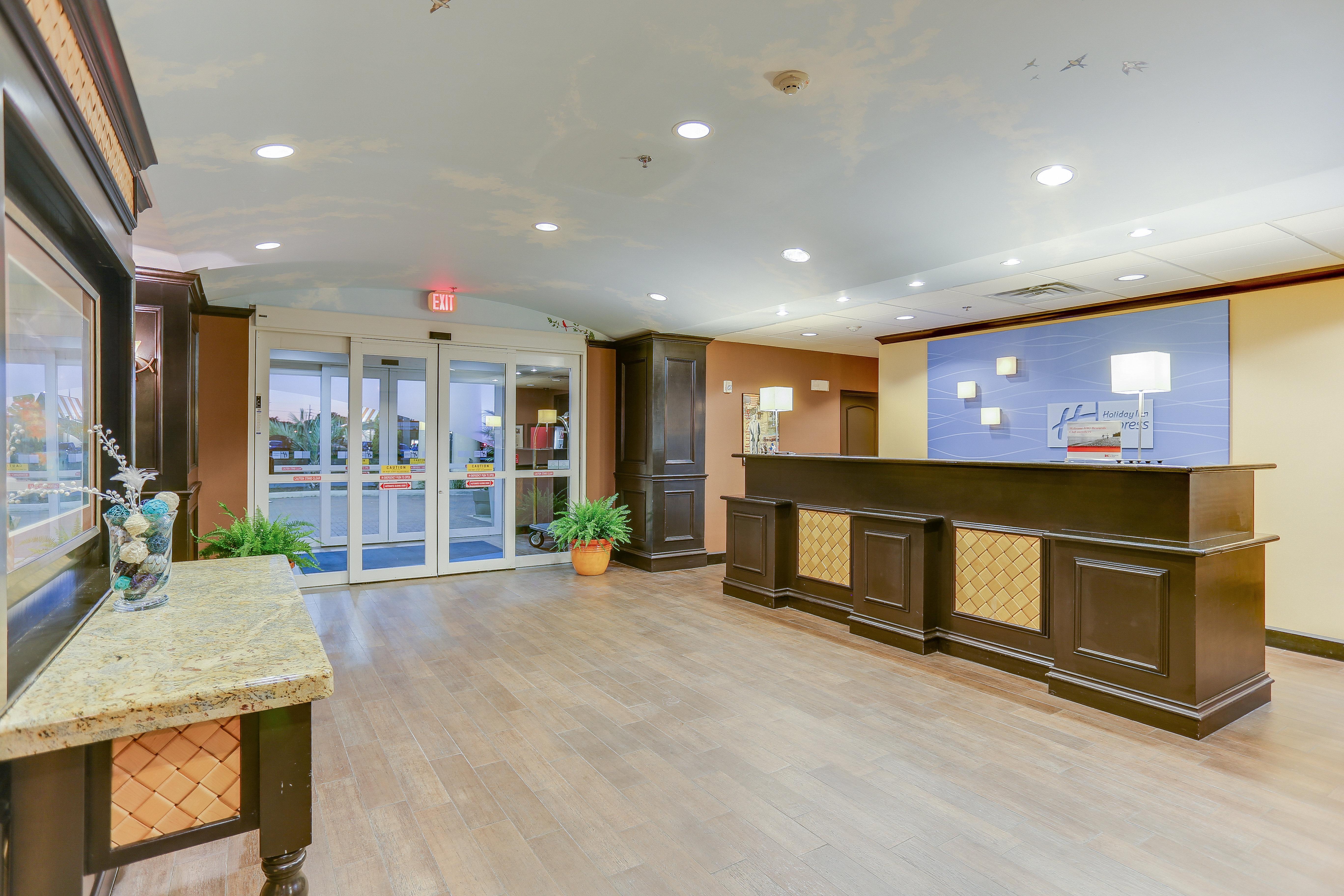Holiday Inn Express Hotel & Suites Huntsville By Ihg Exterior foto